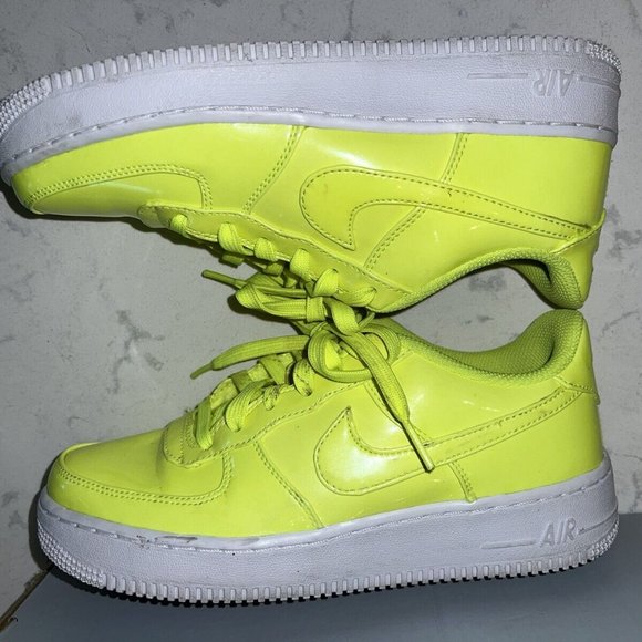 Nike Air Force 1 LV8 UV Volt/White Women’s Shoes 6.5y or 8 women's - Picture 5 of 8